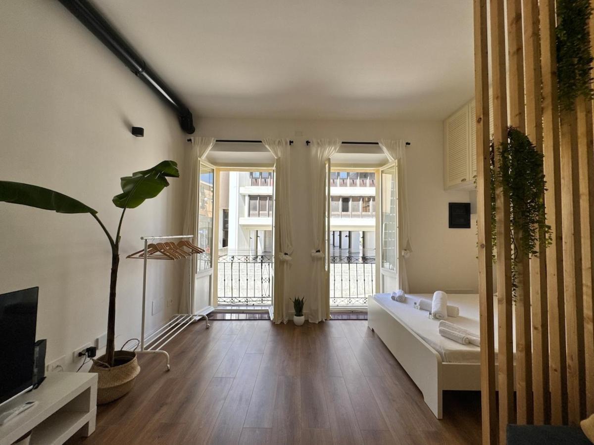 27, Centro, Cagliari, Sardinia